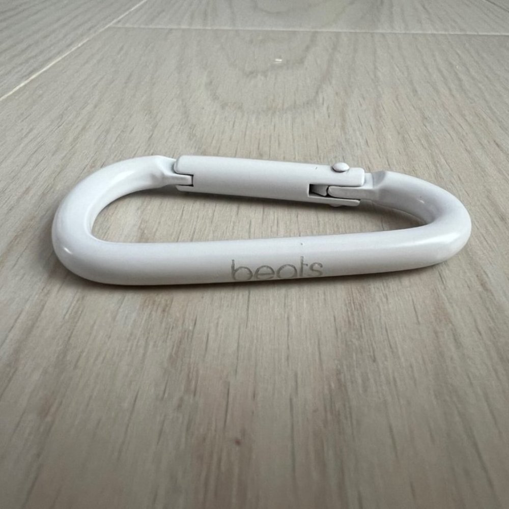 Beats By Dre White Clip